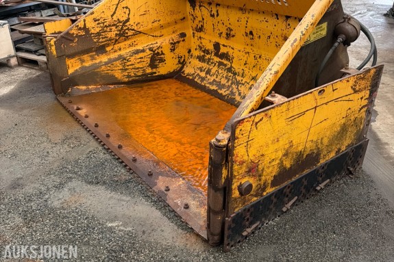 Klappvingeskuffe / Snøskuffe med hydrauliske sidevinger – 2,6 m