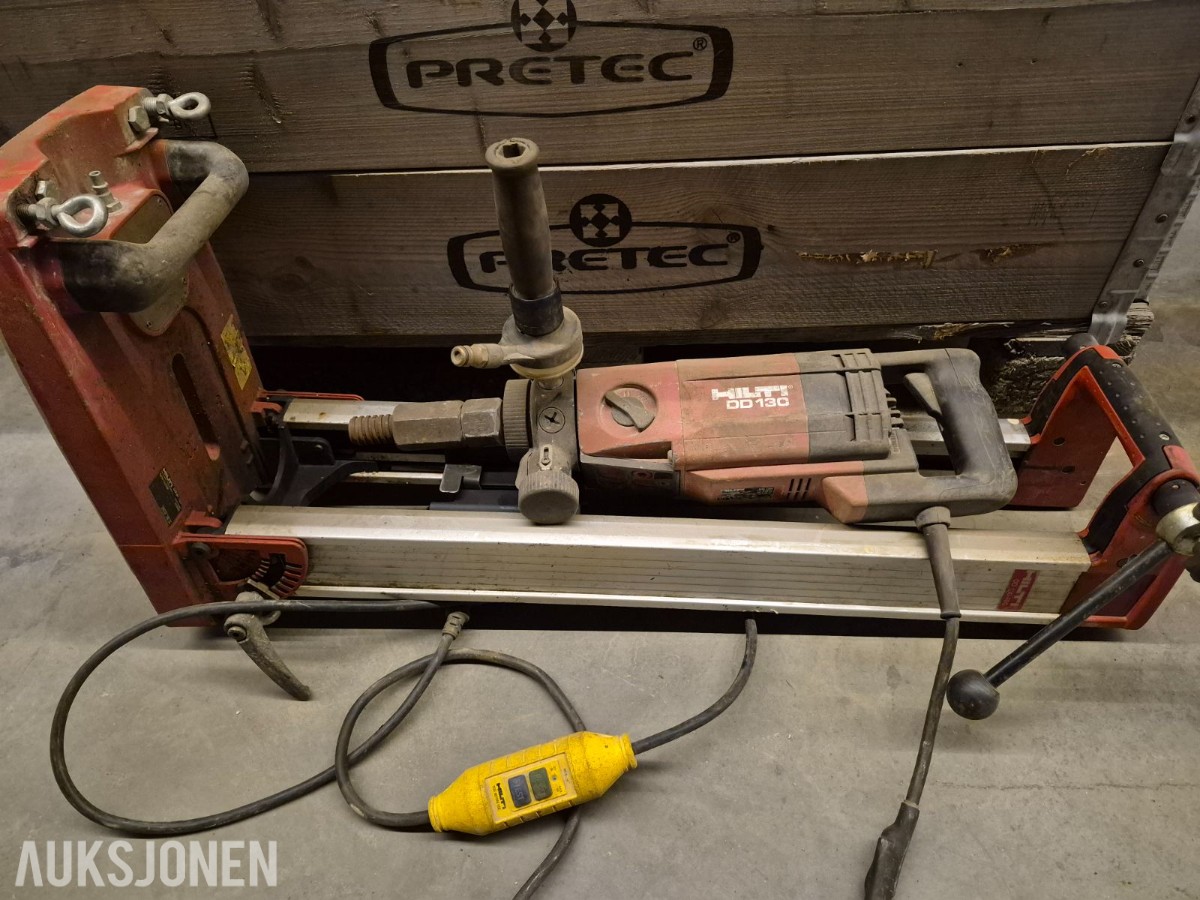 Hilti DD130 med stativ