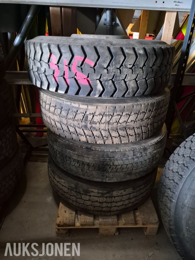 Ca 60 stk lastebil hjul med og uten felger