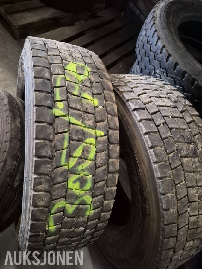 Ca 60 stk lastebil hjul med og uten felger