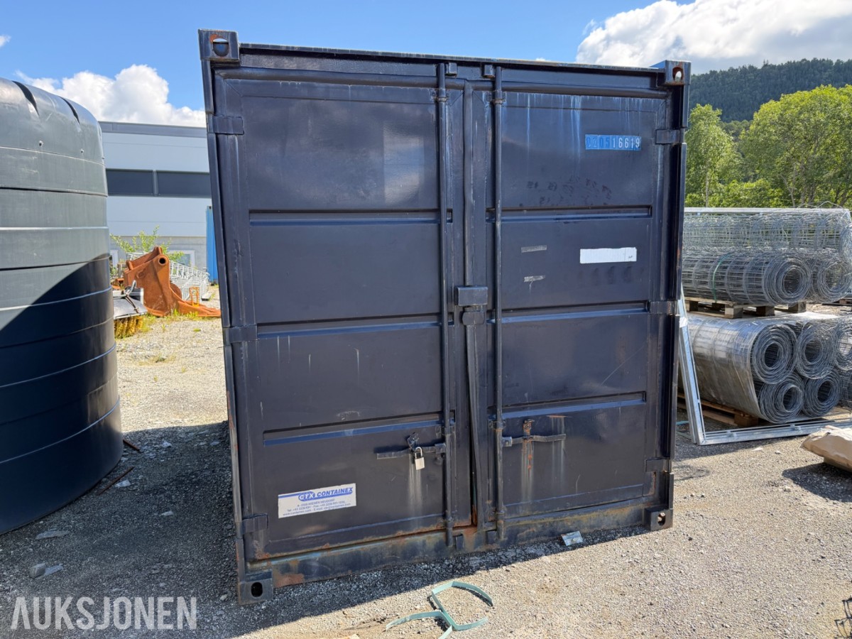 Containex 8 fot Container