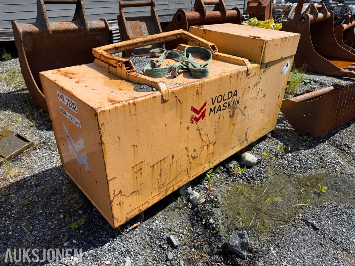 Sk dieseltank 1000 liter Tanken er full!