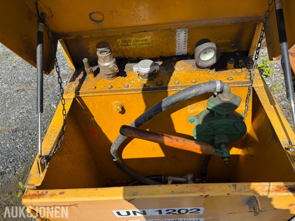 Sk dieseltank 1000 liter Tanken er full!