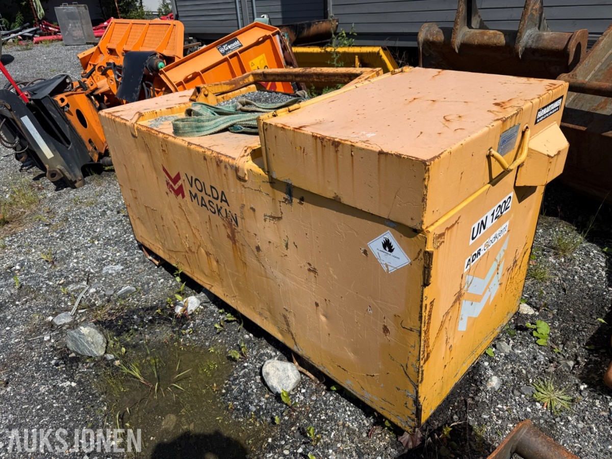 Sk dieseltank 1000 liter Tanken er full!