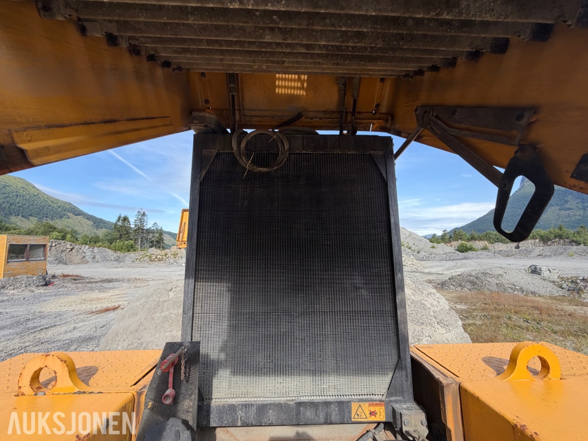 1997 Volvo L120C m/ HK-feste og 2 skuffer