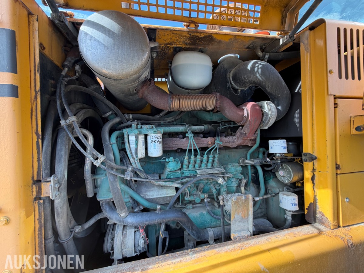 1997 Volvo L120C m/ HK-feste og 2 skuffer
