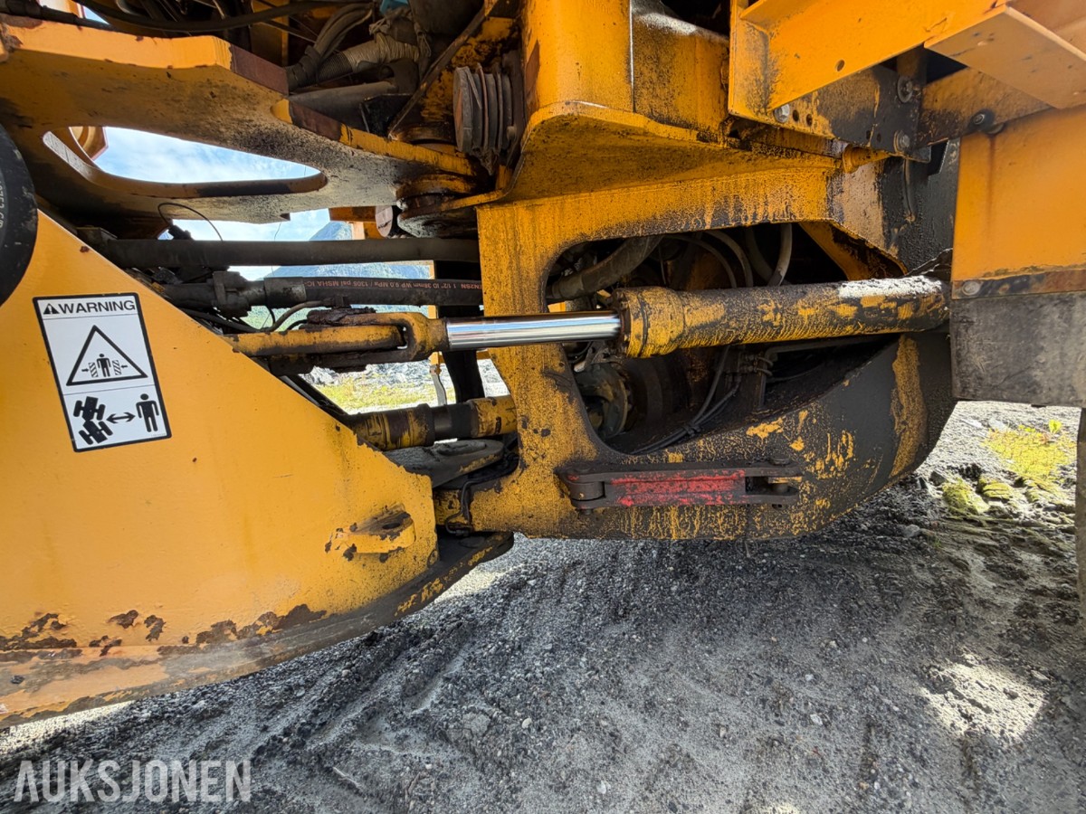 1997 Volvo L120C m/ HK-feste og 2 skuffer
