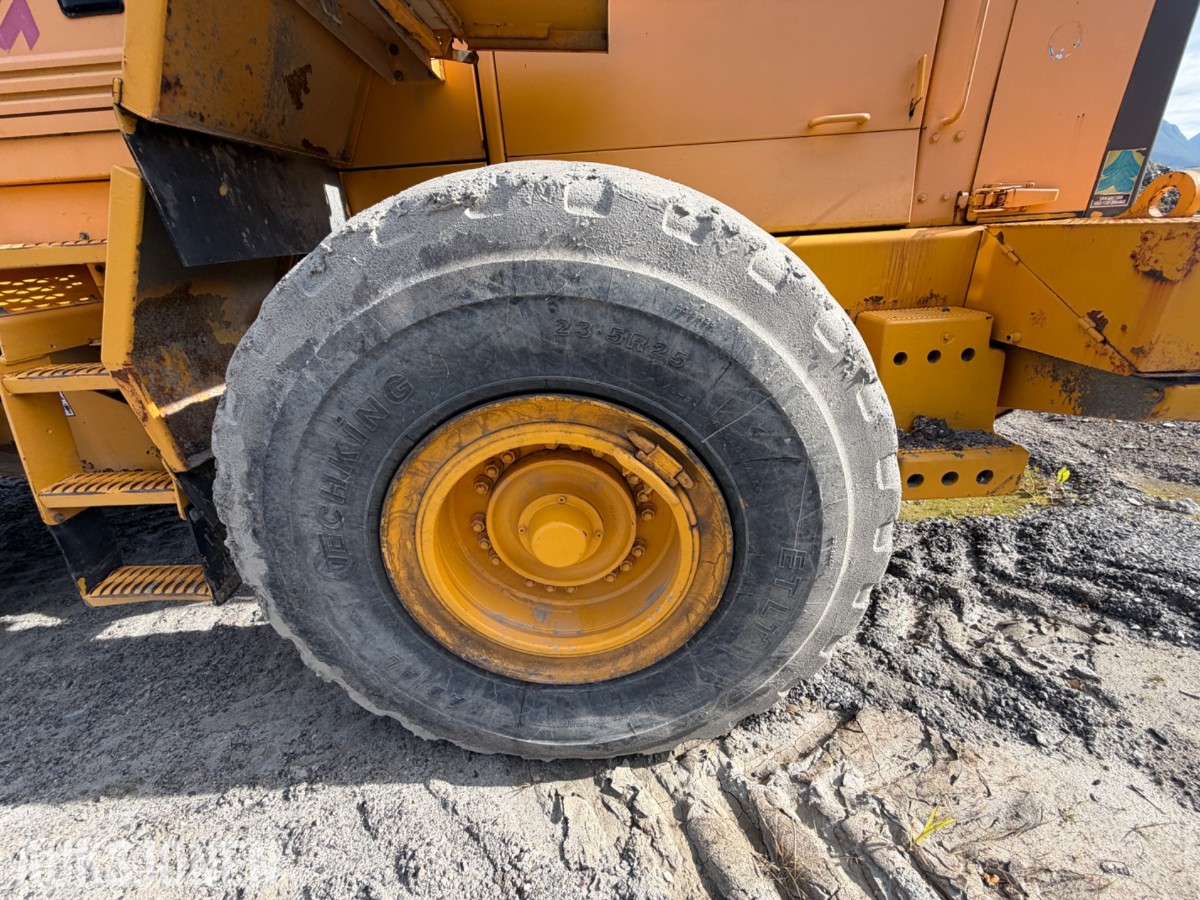 1997 Volvo L120C m/ HK-feste og 2 skuffer