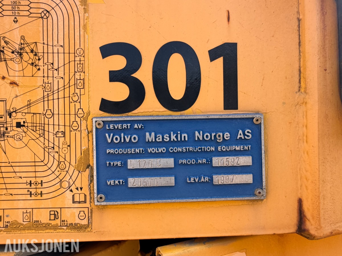 1997 Volvo L120C m/ HK-feste og 2 skuffer