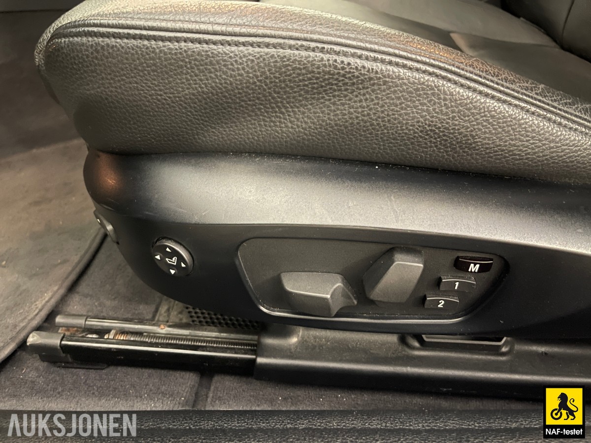 2011 BMW 1-serie 135I 305 HK AUT M-SPORT CRUISE TAKLUKE SPORTSUNDERSTELL