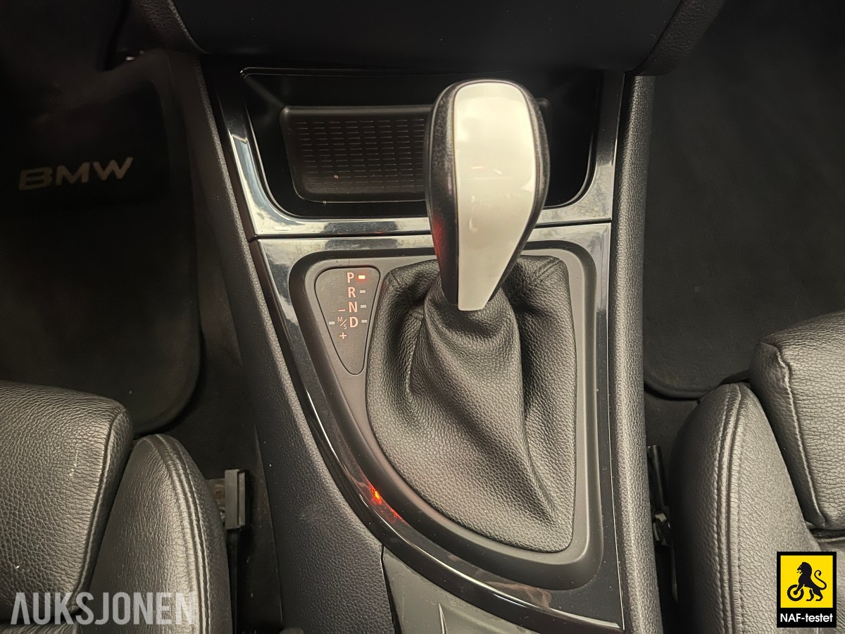 2011 BMW 1-serie 135I 305 HK AUT M-SPORT CRUISE TAKLUKE SPORTSUNDERSTELL