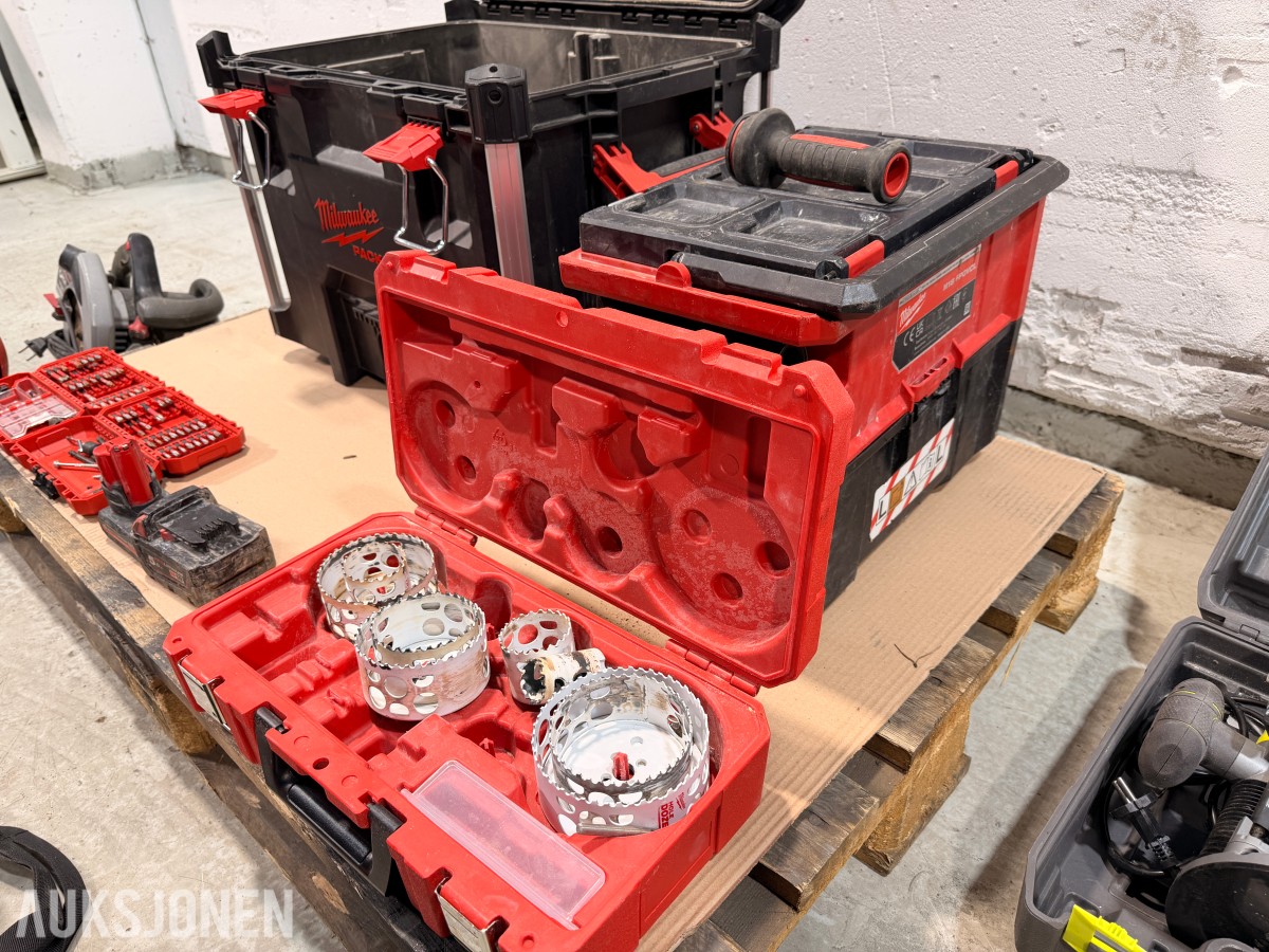 Parti med verktøy og tilbehør - Milwaukee, Ryobi og Skilsaw