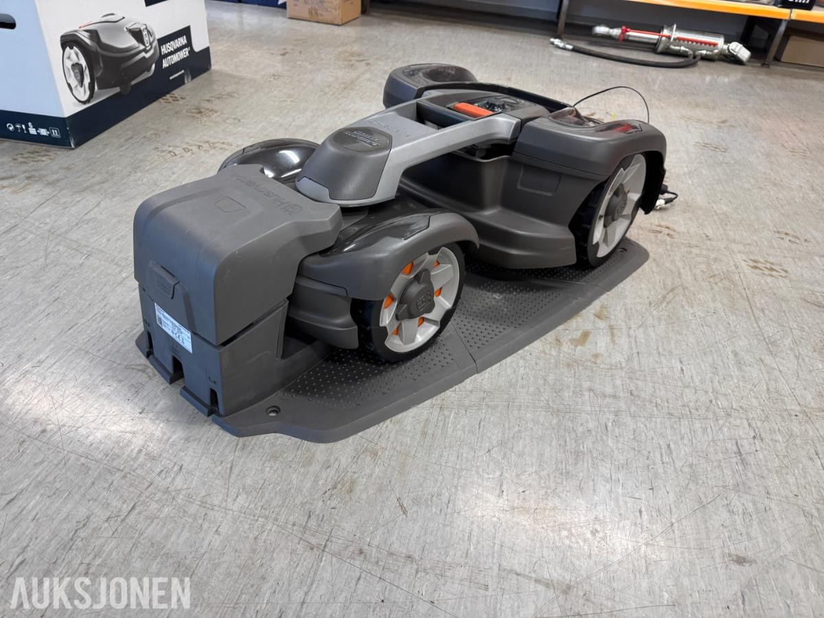 2023 Husqvarna Automower 435X AWD