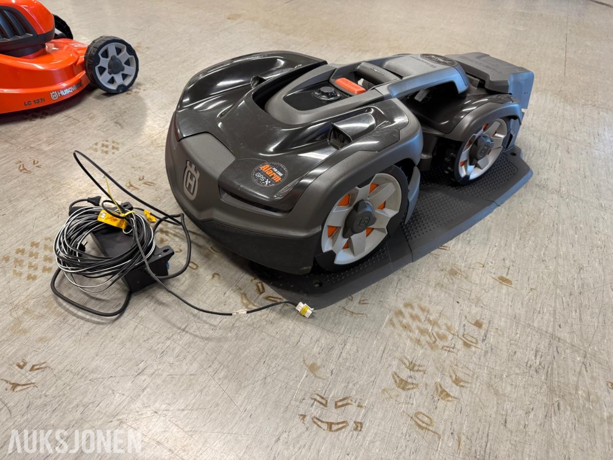 2023 Husqvarna Automower 435X AWD