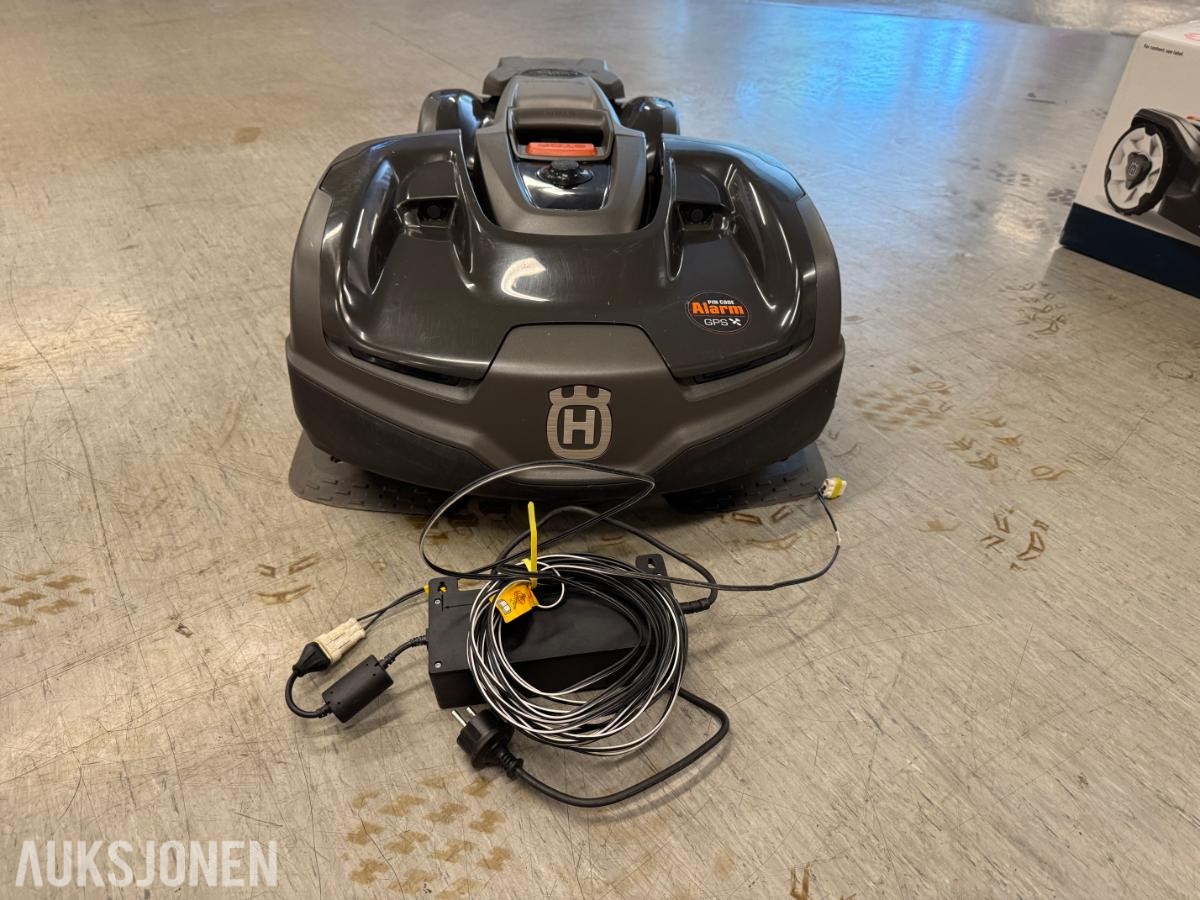 2023 Husqvarna Automower 435X AWD