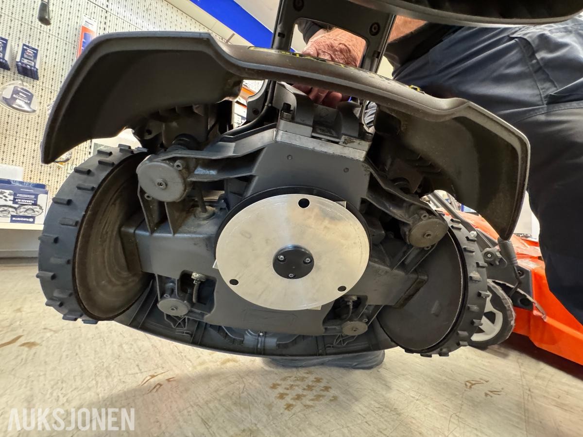 2023 Husqvarna Automower 435X AWD
