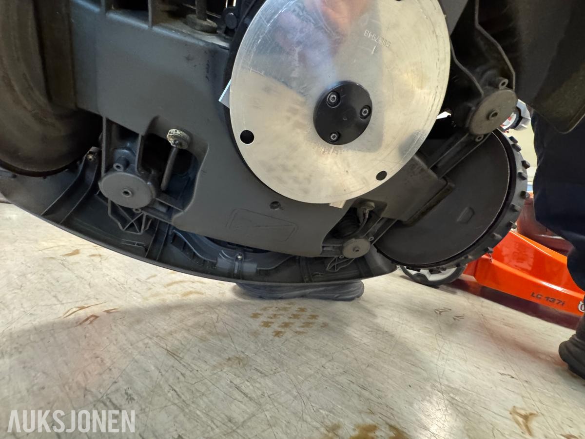 2023 Husqvarna Automower 435X AWD