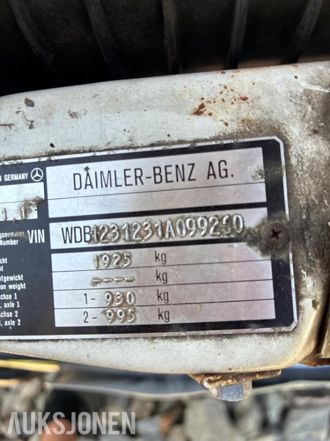 1984 Mercedes-Benz E-Klasse W123 2.4 D Ekstra deler - Prosjektbil