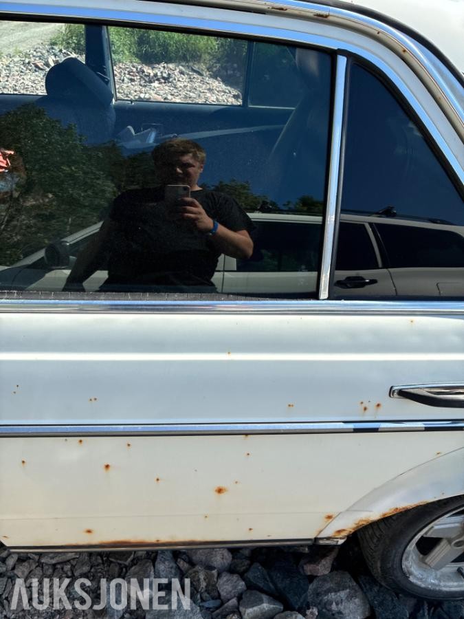 1984 Mercedes-Benz E-Klasse W123 2.4 D Ekstra deler - Prosjektbil