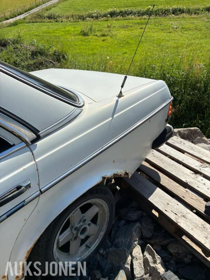 1984 Mercedes-Benz E-Klasse W123 2.4 D Ekstra deler - Prosjektbil