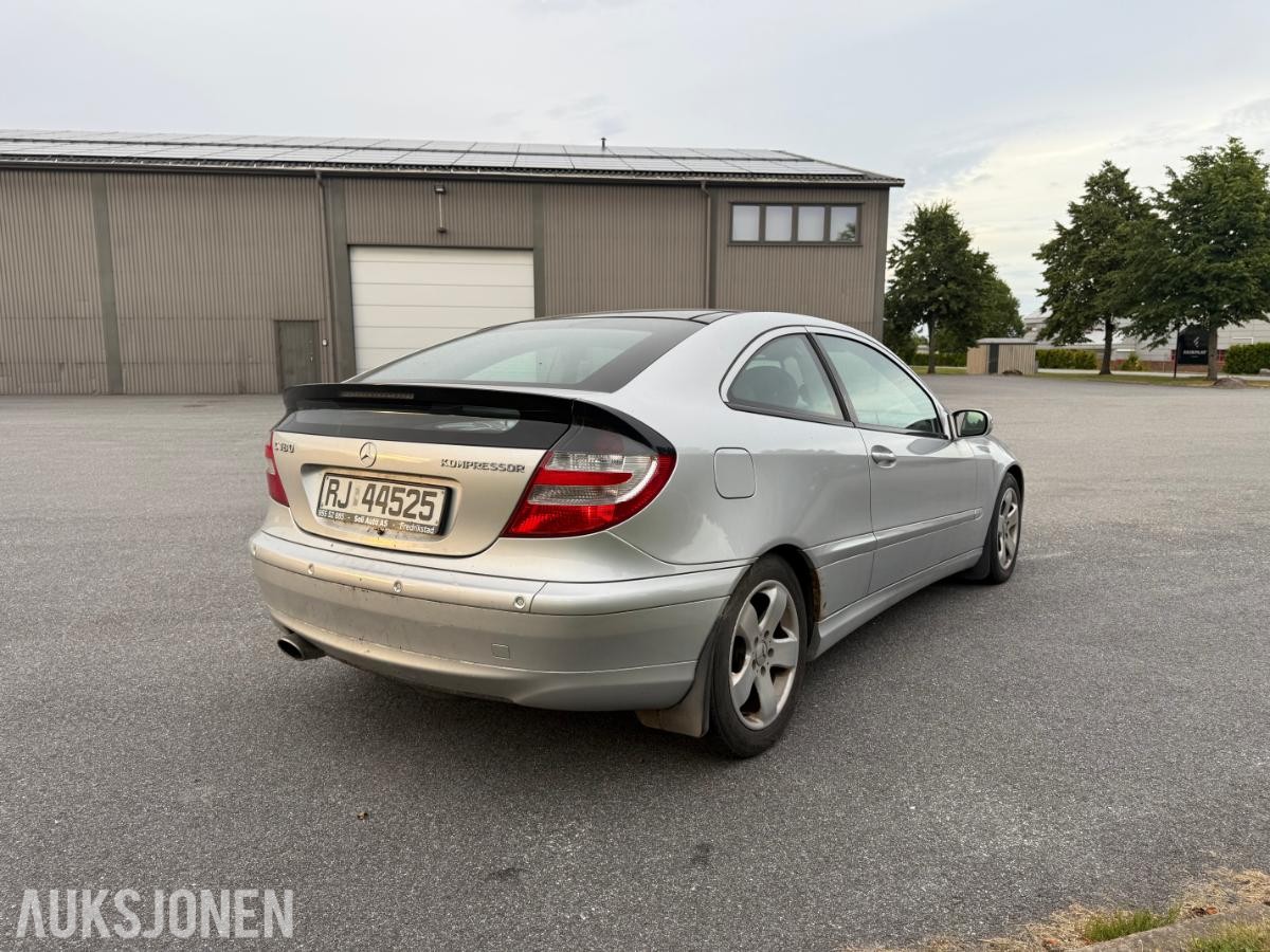 2005 MERCEDES-BENZ C180 KOMPRESSOR AUTOMAT – LAV KM – SKINN – SOLTAK