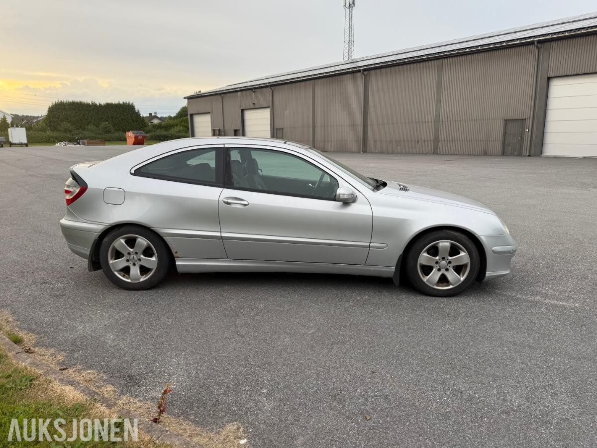 2005 MERCEDES-BENZ C180 KOMPRESSOR AUTOMAT – LAV KM – SKINN – SOLTAK