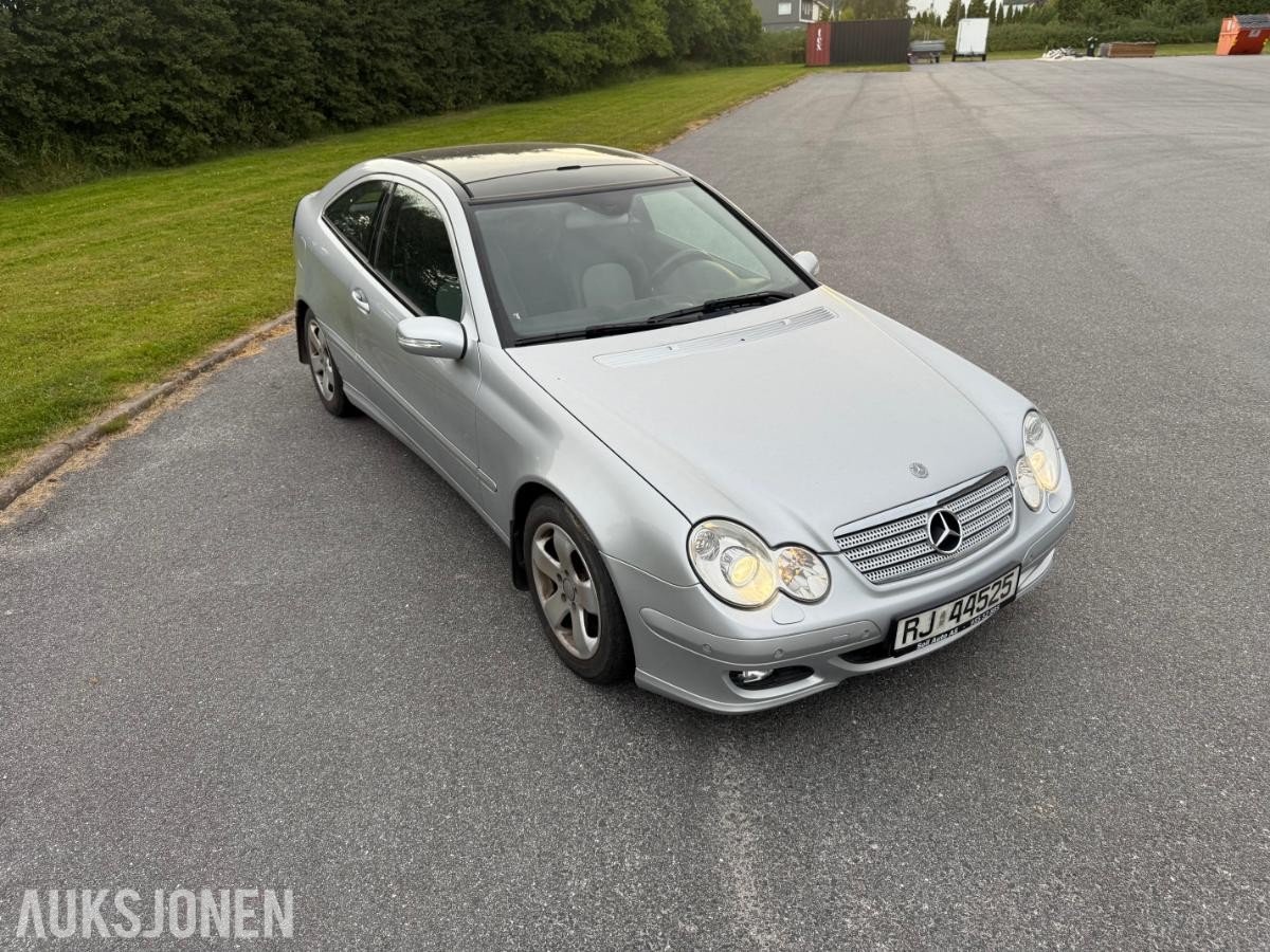 2005 MERCEDES-BENZ C180 KOMPRESSOR AUTOMAT – LAV KM – SKINN – SOLTAK