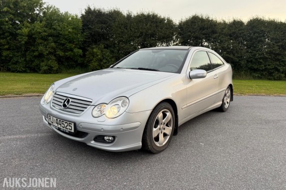 2005 MERCEDES-BENZ C180 KOMPRESSOR AUTOMAT – LAV KM – SKINN – SOLTAK