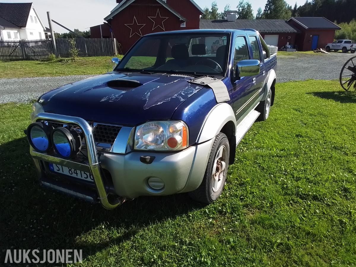 2003 Nissan Navara KING CAB 2.5 Diesel 133hk 4X4 Hengerfeste
