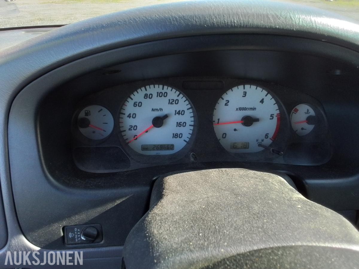2003 Nissan Navara KING CAB 2.5 Diesel 133hk 4X4 Hengerfeste