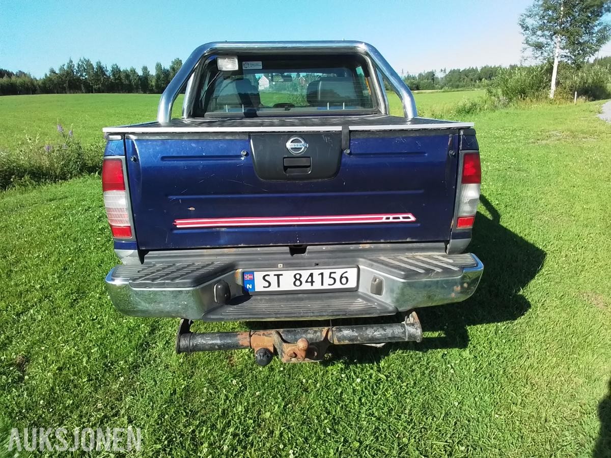 2003 Nissan Navara KING CAB 2.5 Diesel 133hk 4X4 Hengerfeste