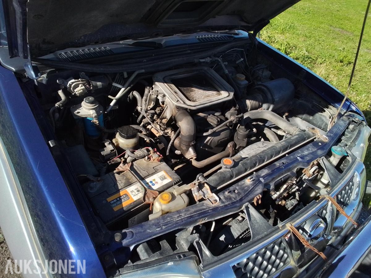 2003 Nissan Navara KING CAB 2.5 Diesel 133hk 4X4 Hengerfeste