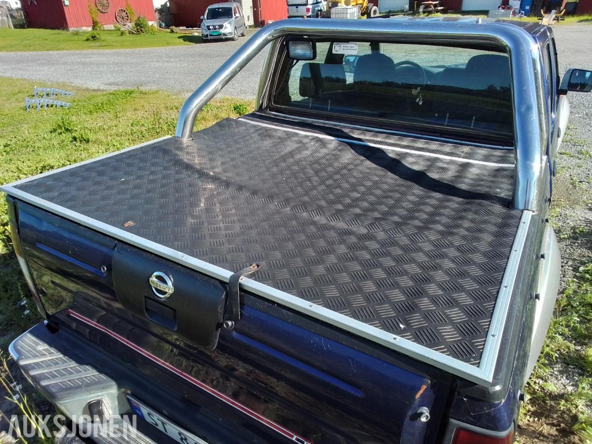 2003 Nissan Navara KING CAB 2.5 Diesel 133hk 4X4 Hengerfeste