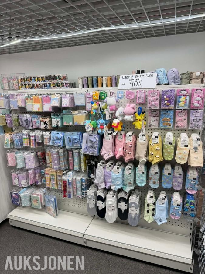 BUTIKK AVVIKLING - KOMPLETT VARELAGER – KAWAII - CA 4500 ARTIKLER