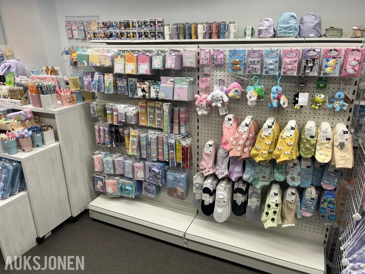 BUTIKK AVVIKLING - KOMPLETT VARELAGER – KAWAII - CA 4500 ARTIKLER