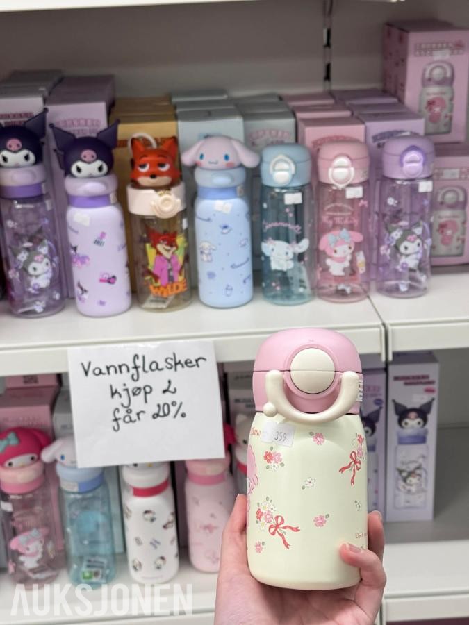 BUTIKK AVVIKLING - KOMPLETT VARELAGER – KAWAII - CA 4500 ARTIKLER