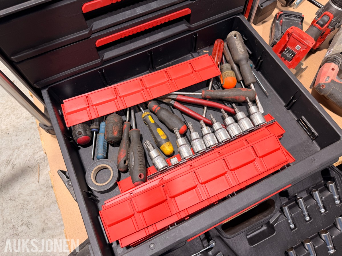 Milwaukee M18 elektroverktøy, batterier, verktøysett, redskaper og håndverktøy