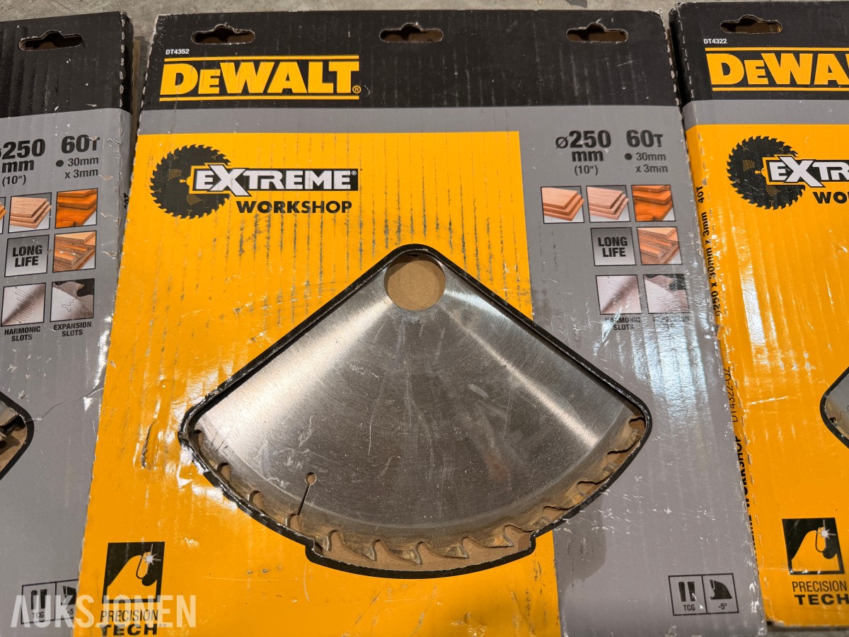 DeWalt DW745 bordsag med DE7400 arbeidsstativ og sagblader