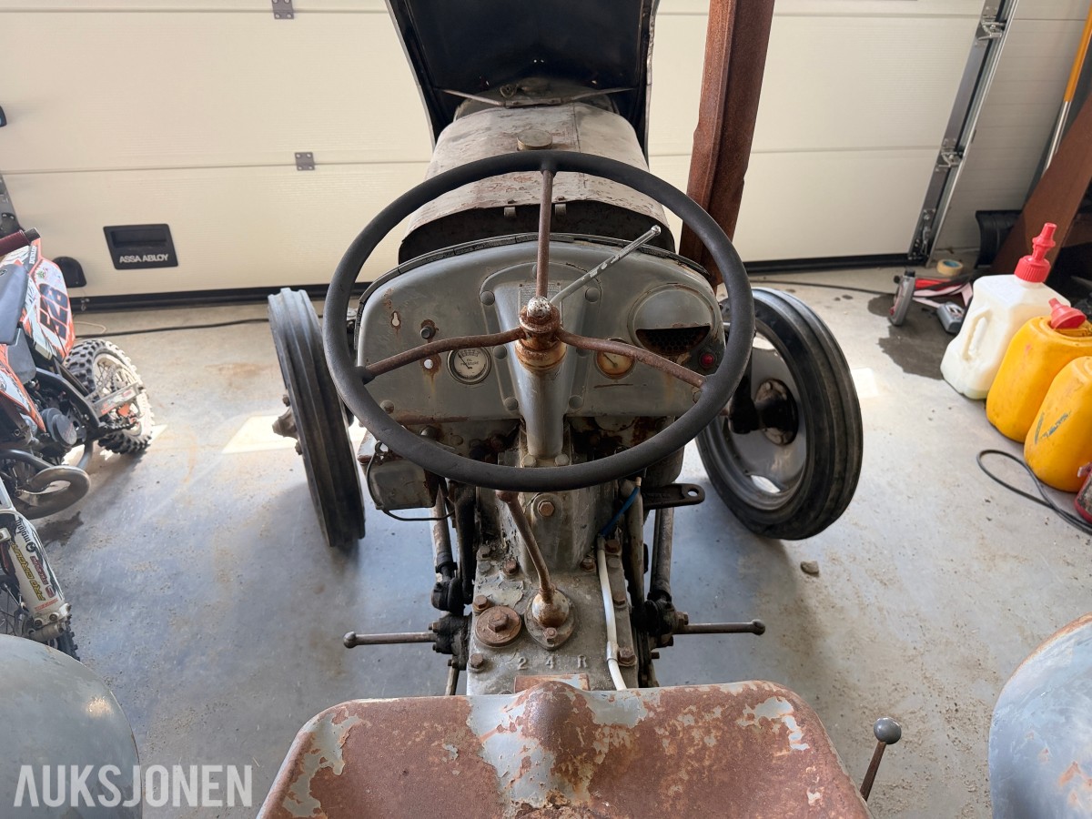 1952 GRÅTASS TEA 20 - VETERANTRAKTOR - RENOVERINGSOBJEKT