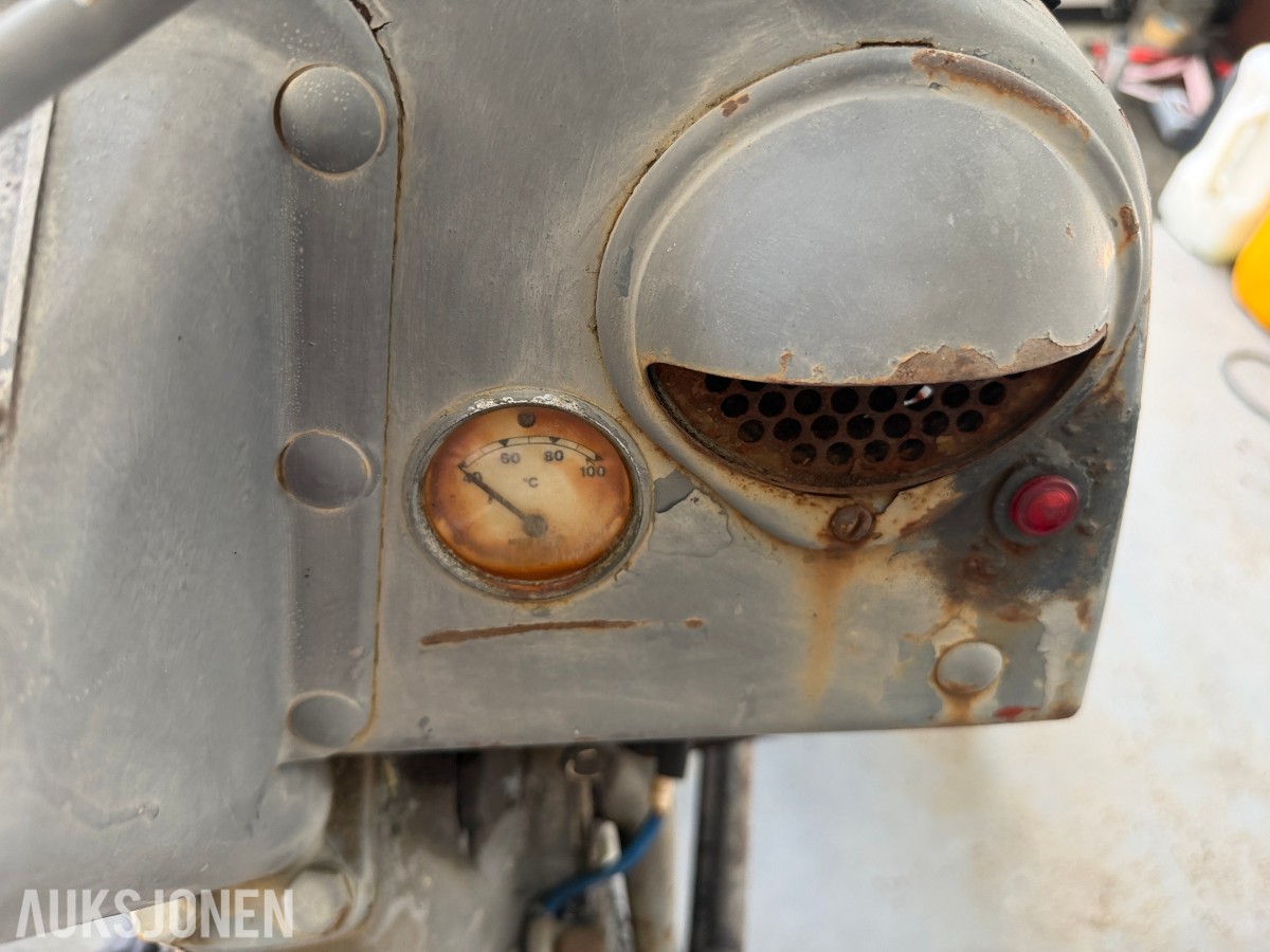 1952 GRÅTASS TEA 20 - VETERANTRAKTOR - RENOVERINGSOBJEKT