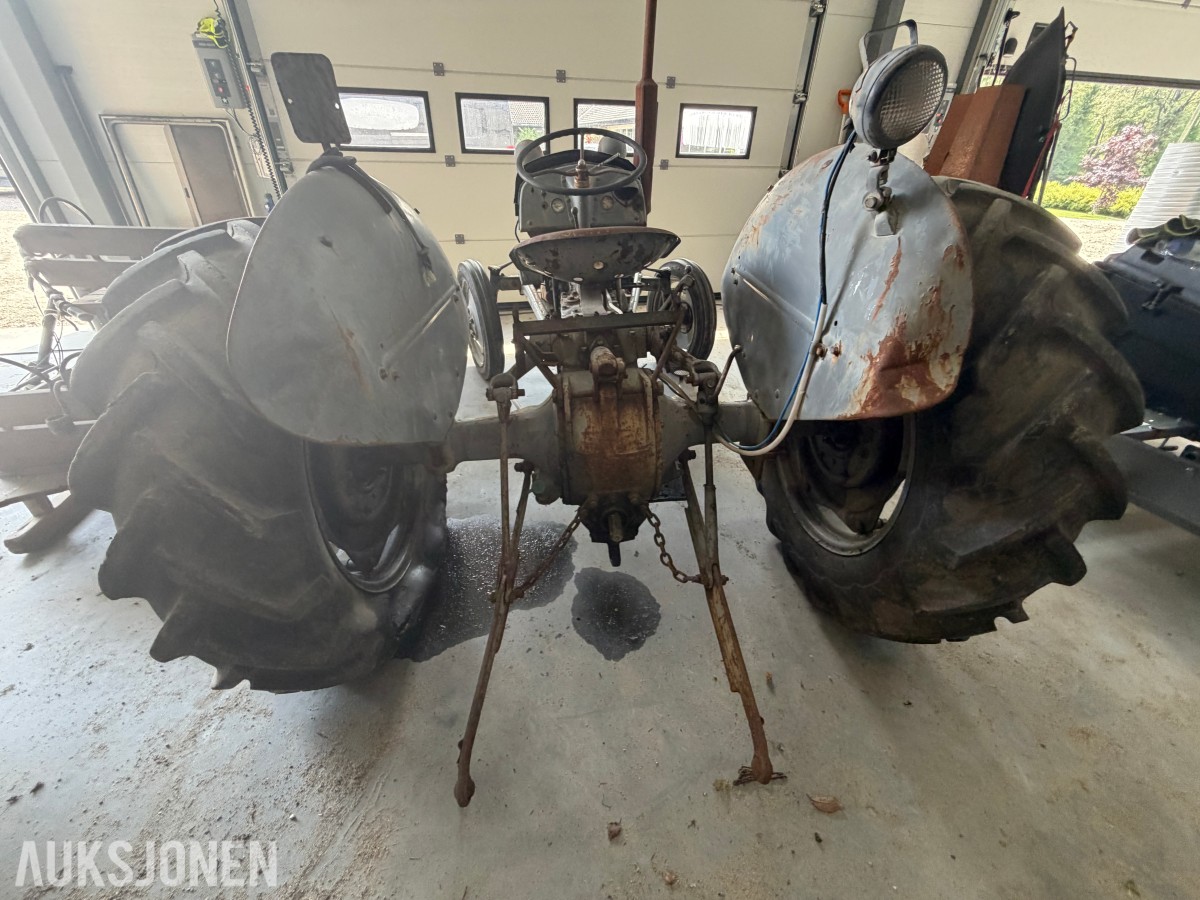 1952 GRÅTASS TEA 20 - VETERANTRAKTOR - RENOVERINGSOBJEKT