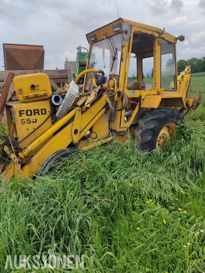 Ford 550 traktorgraver