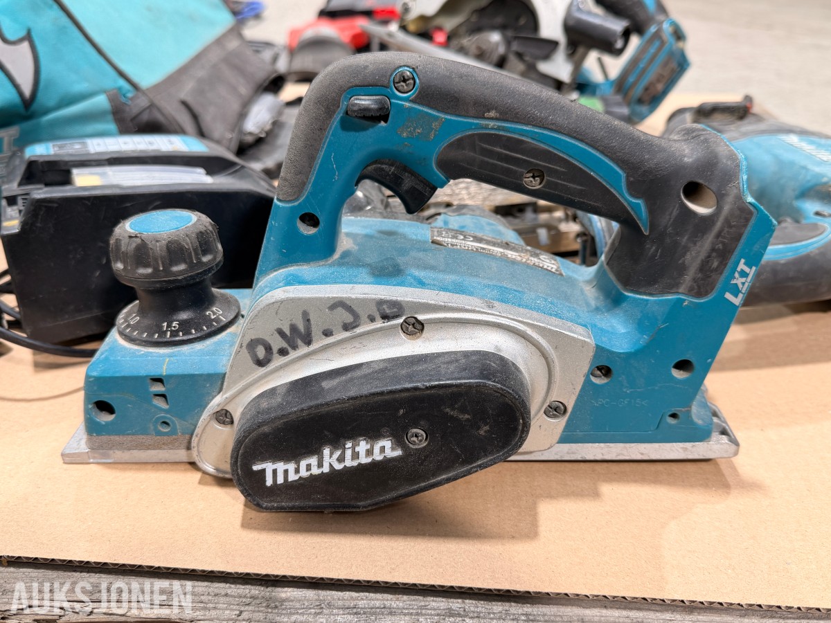 Verktøyparti med Milwaukee, Makita, Bosch, Hitachi og Basso