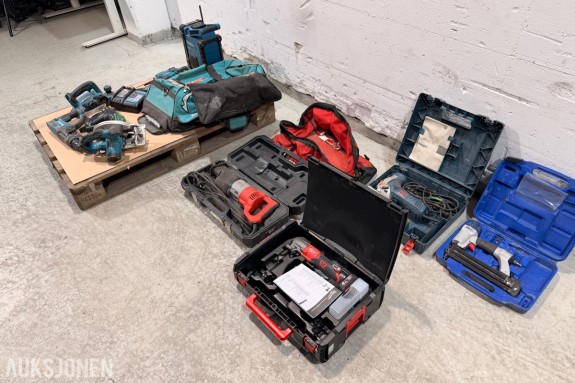 Verktøyparti med Milwaukee, Makita, Bosch, Hitachi og Basso