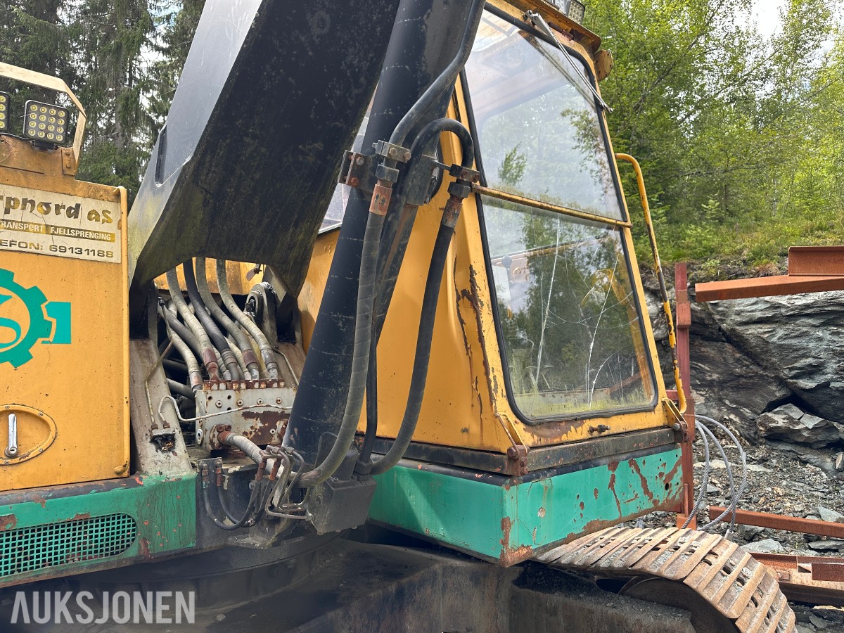 1988 Åkerman H10B Gravemaskin | graveskuff