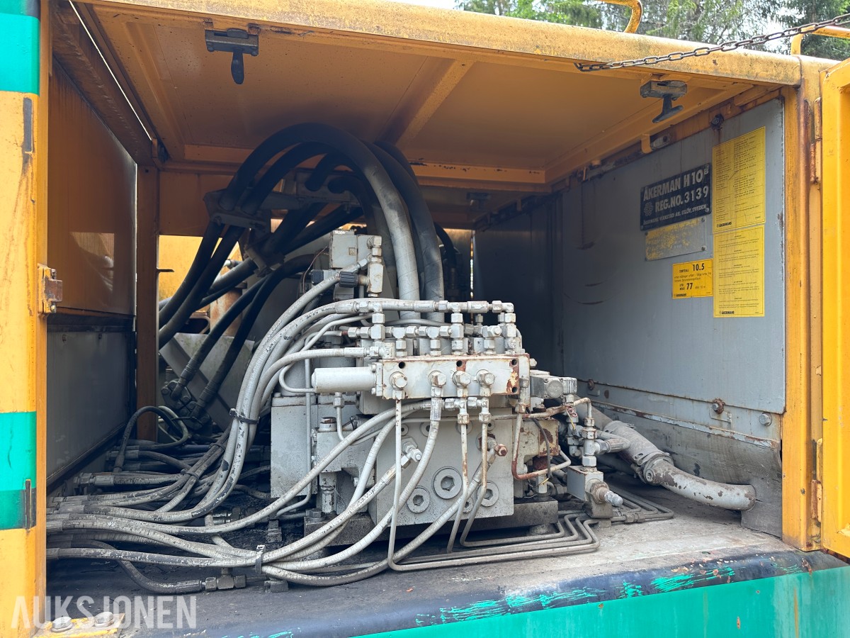 1988 Åkerman H10B Gravemaskin | graveskuff