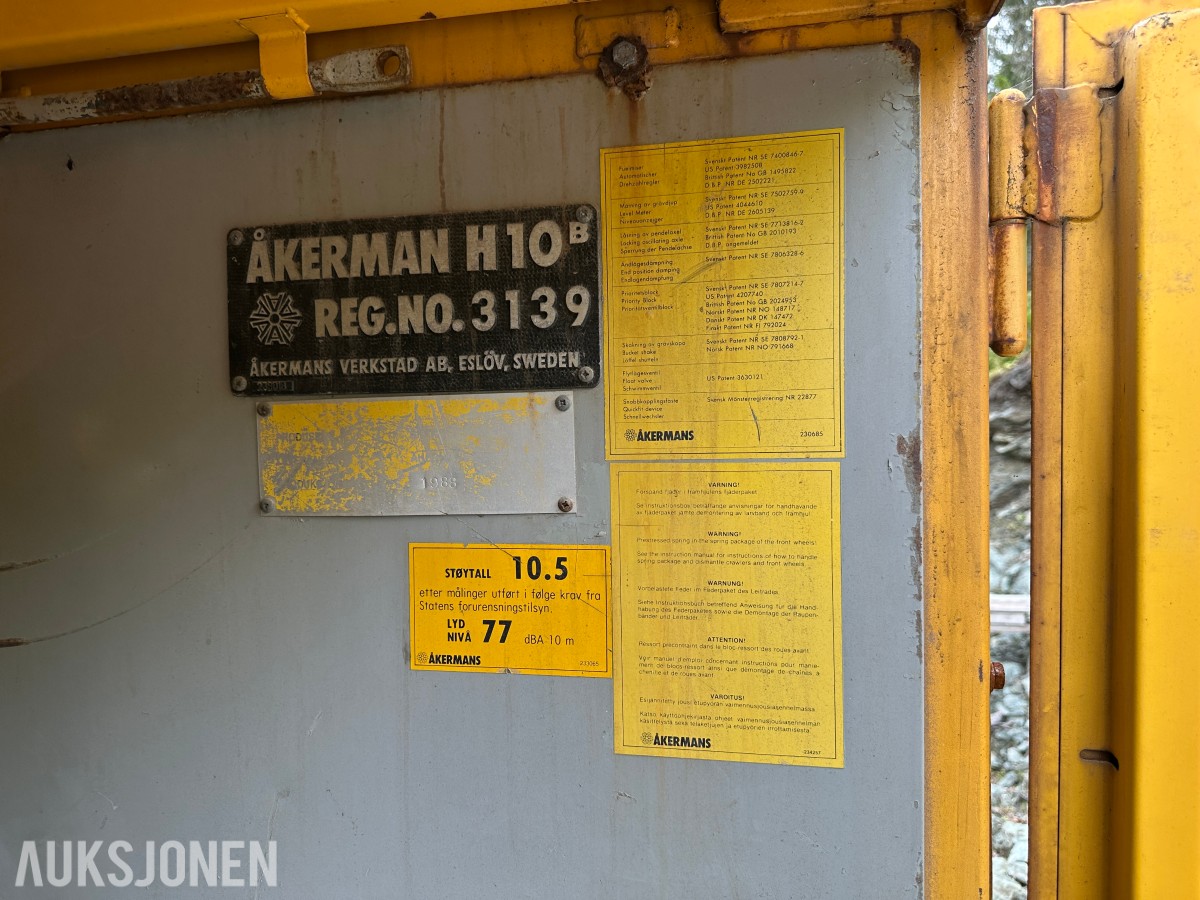 1988 Åkerman H10B Gravemaskin | graveskuff