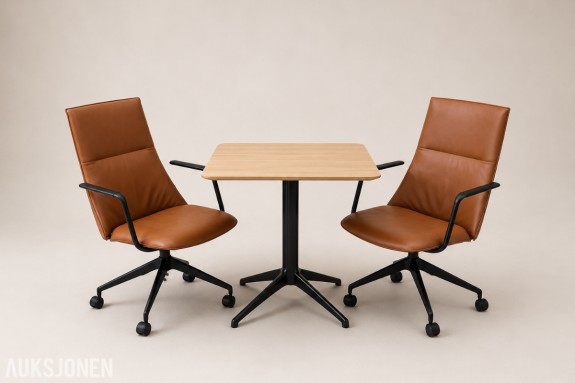 2 stk Fora Form stoler med bord 80 × 80 cm