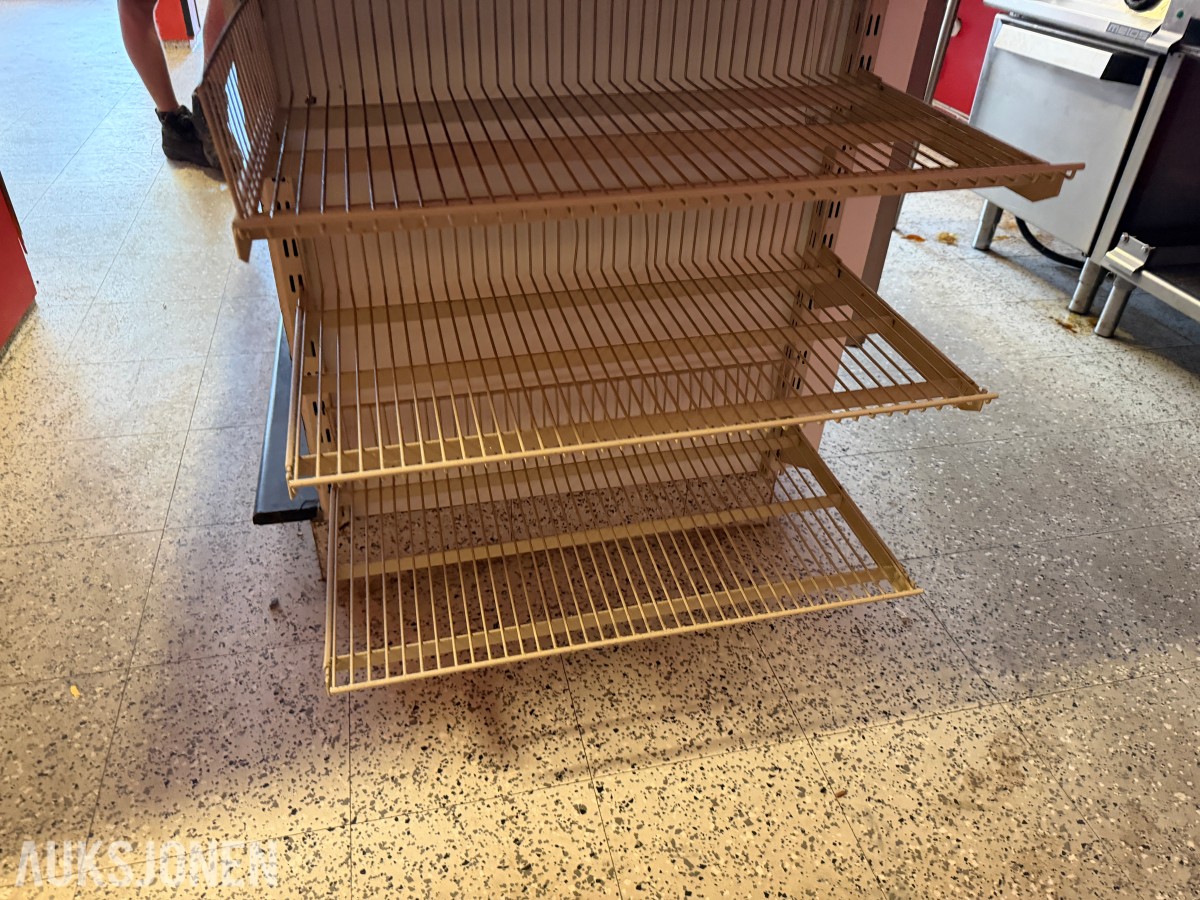 gatekjøkken-/servicebutikkinventar – kjøledisker, kjøleromsinnredning, storkjøkkenutstyr, hyller og butikkinnredning