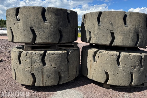 Trelleborg Brawler HPS Solidflex Traction 29.5-25 4 stk på felg